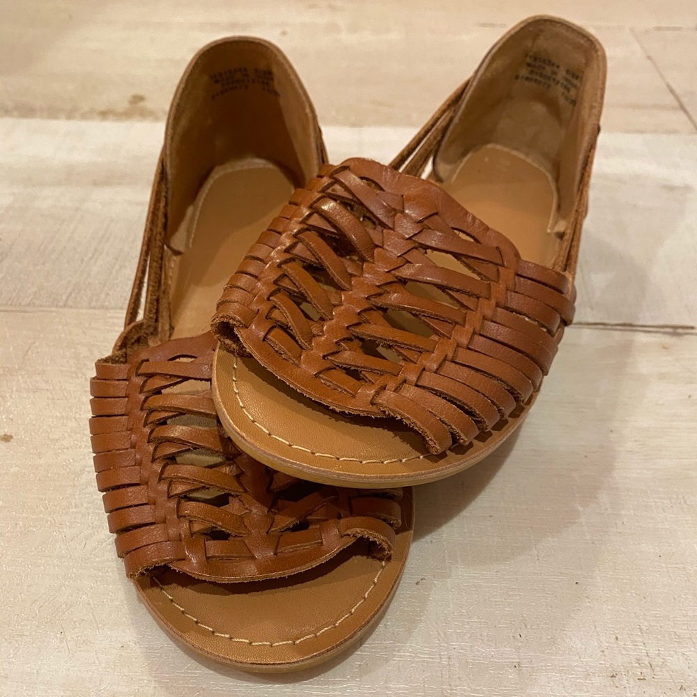 Open toe sandals